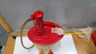 Lot 176 - SHELL OIL PUMP YELLOW/RED