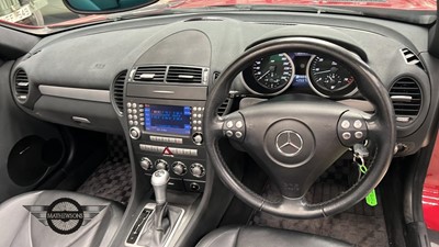 Lot 260 - 2004 MERCEDES SLK 350 AUTO