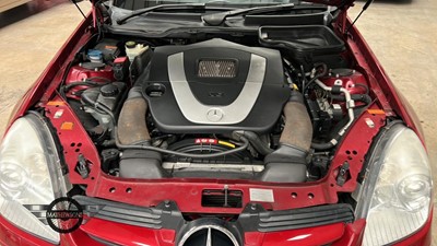 Lot 260 - 2004 MERCEDES SLK 350 AUTO