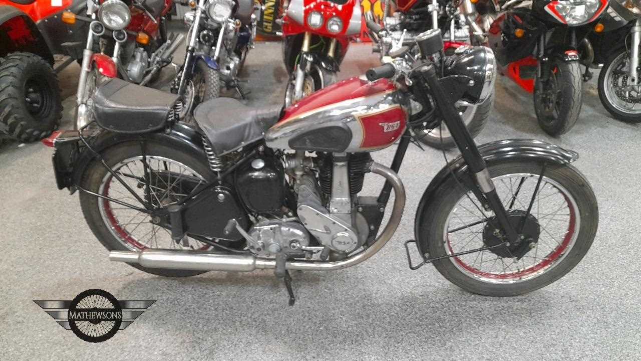 Lot 120 - 1951 BSA B33