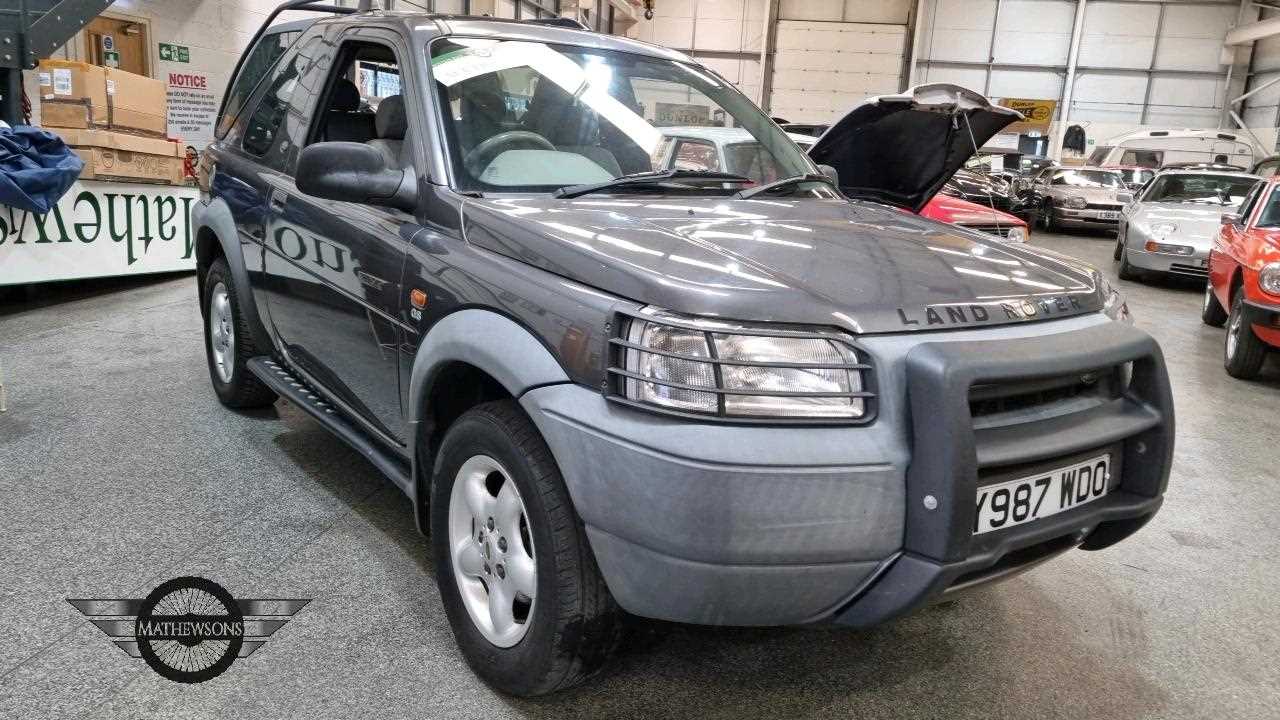 Lot 302 - 2001 LAND ROVER FREELANDER GS