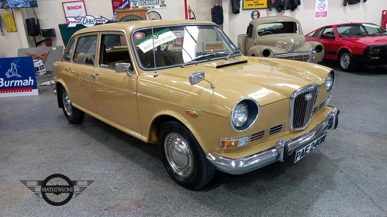 Lot 117 - 1973 WOLSELEY SIX