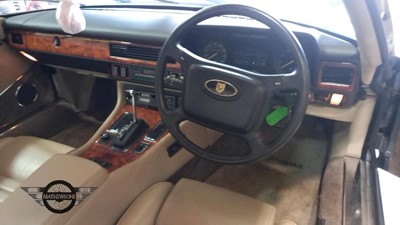 Lot 52 - 1989 JAGUAR XJS HE AUTO