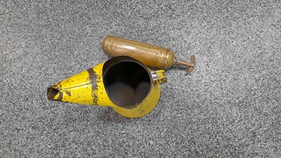 Lot 618 - GALLON OIL JUG & BRASS FIRE EXTINGUISHER