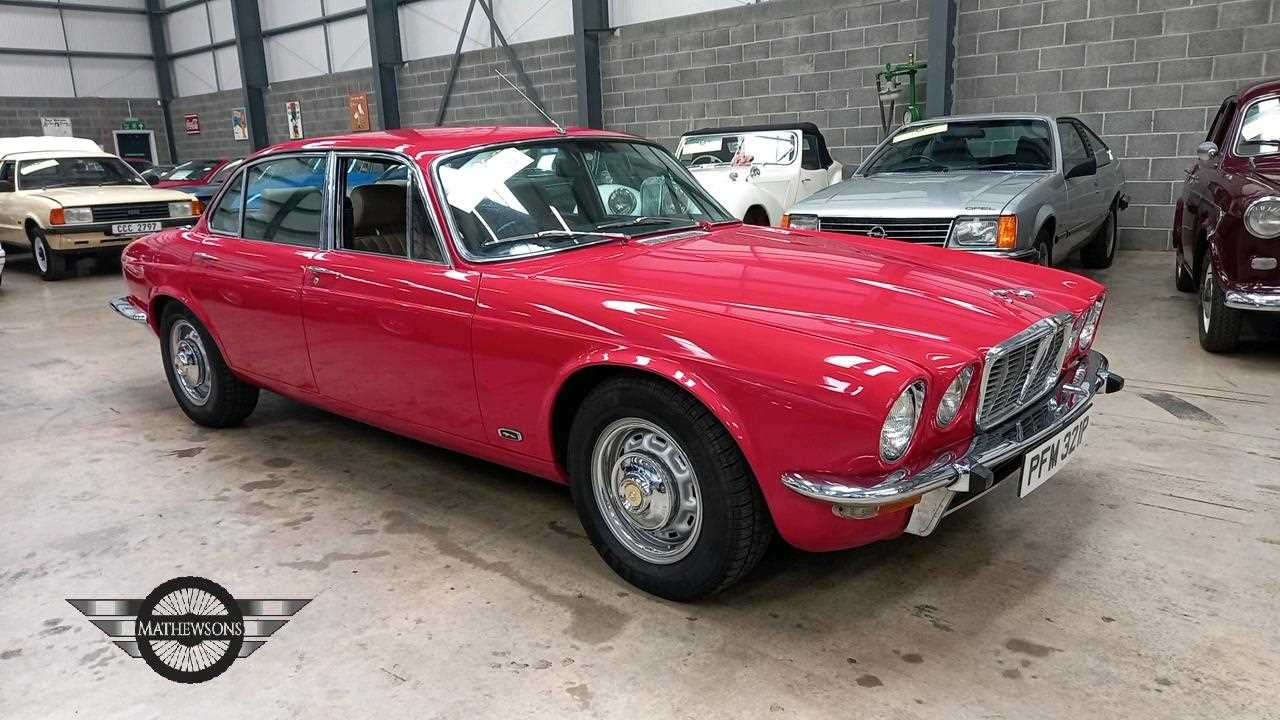 Lot 270 - 1976 JAGUAR 4.2 XJ6 L AUTO