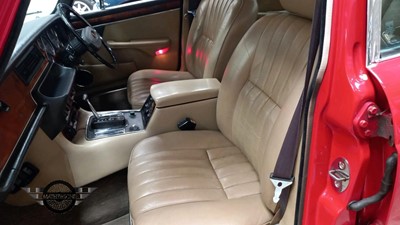 Lot 270 - 1976 JAGUAR 4.2 XJ6 L AUTO