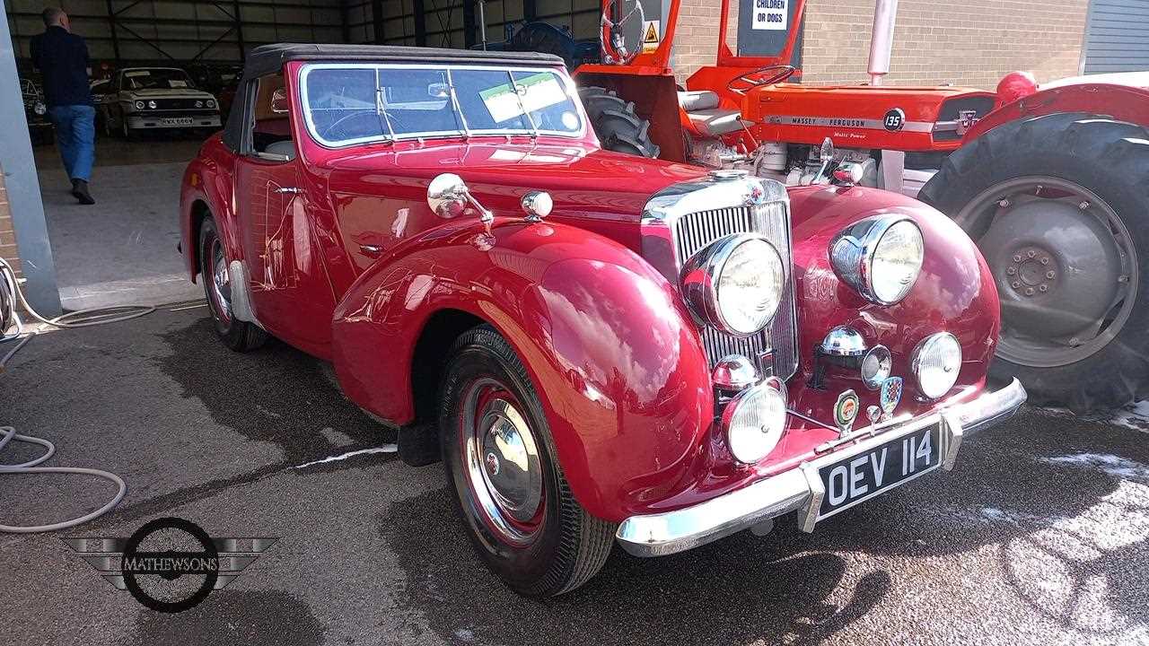 Lot 670 - 1949 TRIUMPH ROADSTER