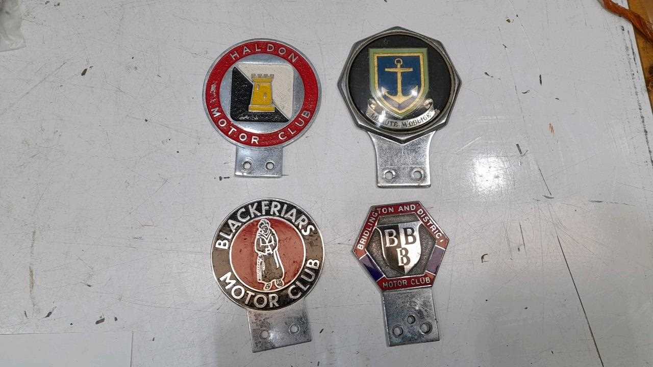 Lot 280 - 4X BADGES BRIDLINGTON MOTOR CLUB