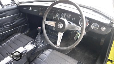 Lot 184 - 1975 MG B ROADSTER