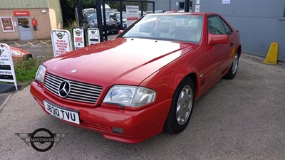 Lot 482 - 1991 MERCEDES 300SL-24 AUTO