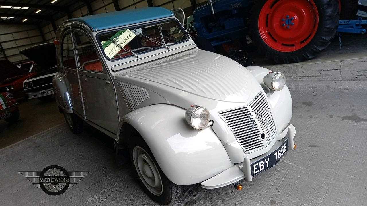 Lot 338 - 1964 CITROEN 2CV