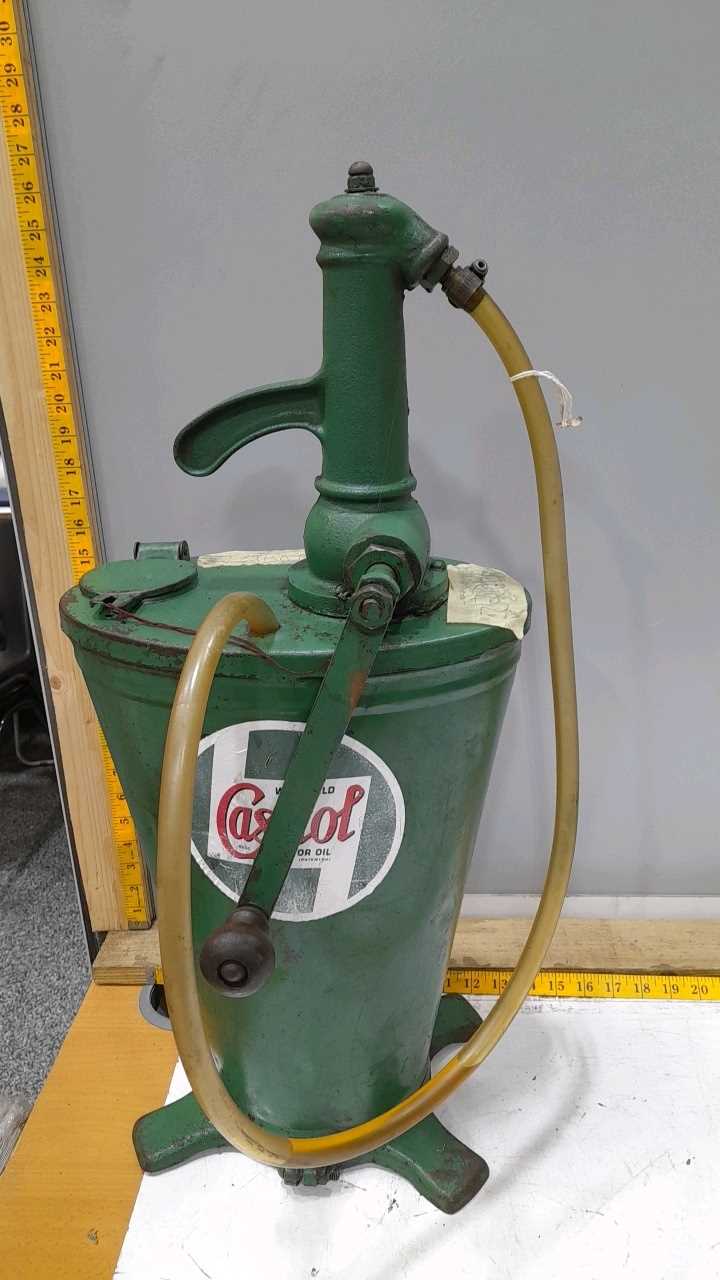 Lot 117 GREEN CASTROL OIL PUMP