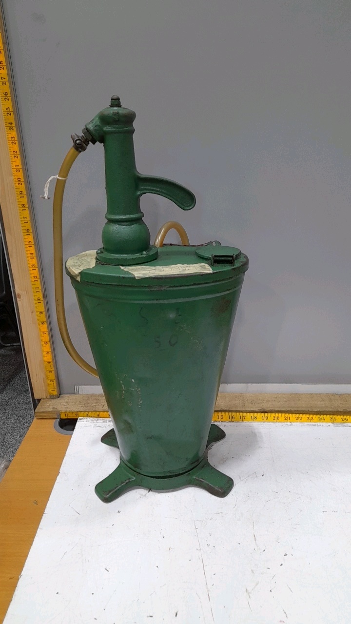 Lot 117 GREEN CASTROL OIL PUMP