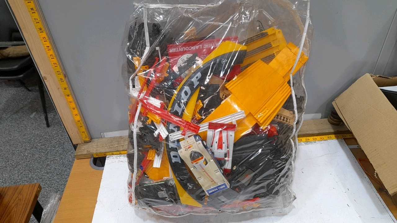 Lot 459 - BAG OF SCALEXTRIC TRACK AND ACCESSORIES