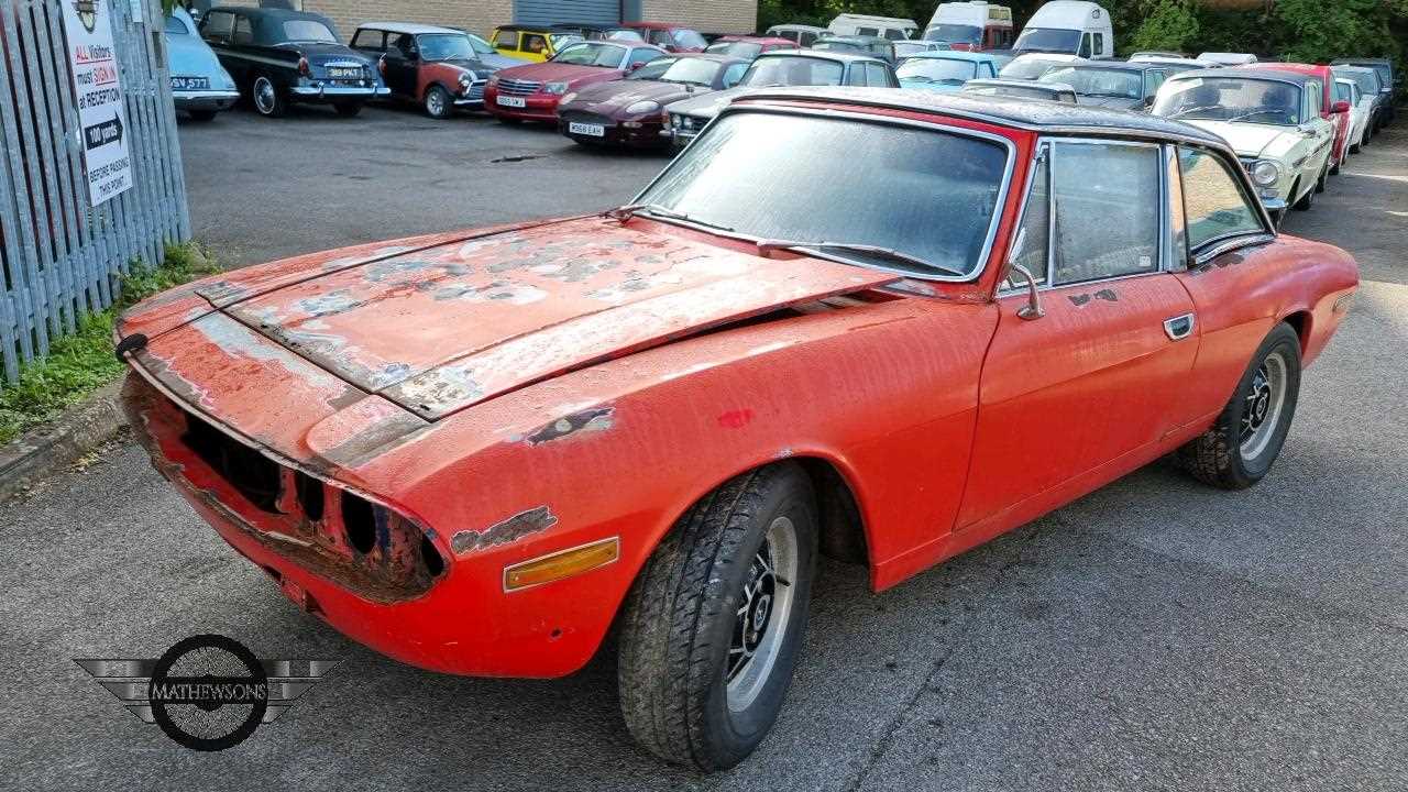 Lot 62 - 1972 TRIUMPH STAG