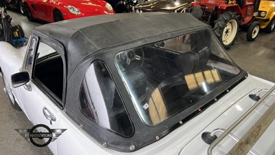 Lot 324 - 1976 MG MIDGET 1500