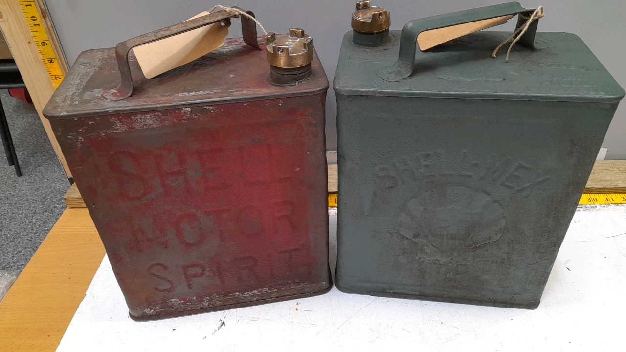 Lot 414 - SHELL MEX CAN AND SHELL MOTOR SPIRIT CAN