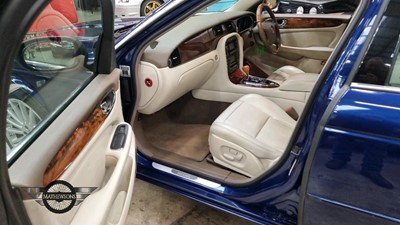 Lot 396 - 2005 JAGUAR XJ8 V8 SE AUTO