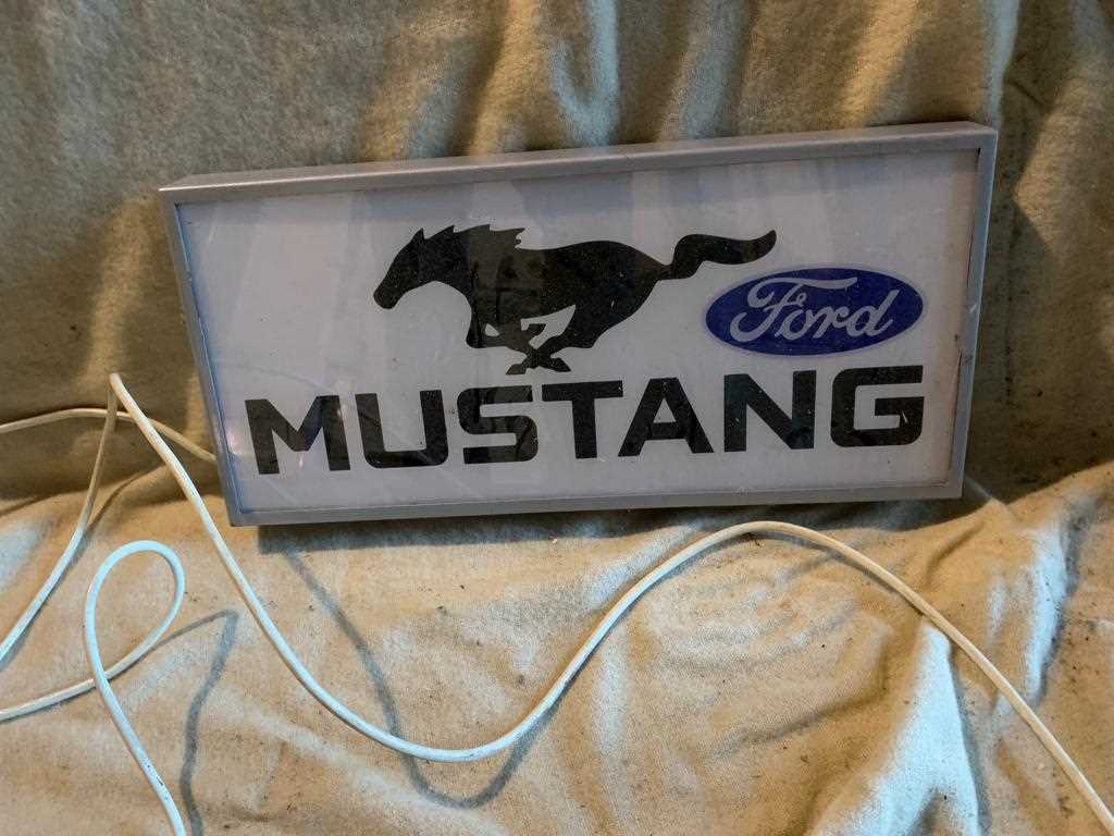Lot 29 - FORD MUSTANG LIGHT UP SIGN 20" X 9"