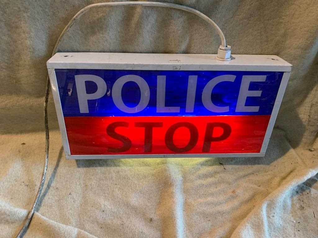 Lot 53 - POLICE STOP LIGHT UP SIGN 16" x 7.5"