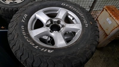 Lot 427 - ISUZU D MAX ALLOY WHEELS AND TYRES 17" SET OF 4