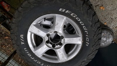 Lot 427 - ISUZU D MAX ALLOY WHEELS AND TYRES 17" SET OF 4