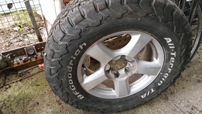 Lot 427 - ISUZU D MAX ALLOY WHEELS AND TYRES 17" SET OF 4