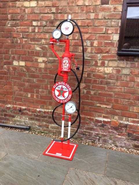 Lot 253 - RENOVATED TEXACO PUMP