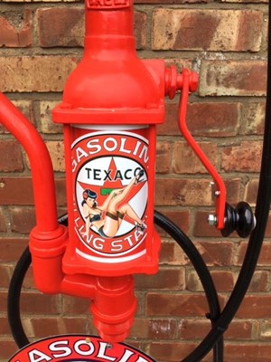 Lot 253 - RENOVATED TEXACO PUMP