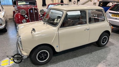 Lot 339 - 1971 AUSTIN MINI 1000