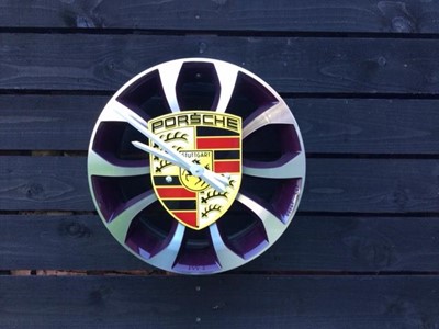 Lot 290 - PORSCHE ALLOY WHEEL CLOCK