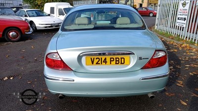 Lot 532 - 1999 JAGUAR S-TYPE V6