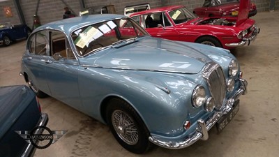 Lot 314 - 1969 DAIMLER V8 250