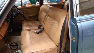 Lot 314 - 1969 DAIMLER V8 250