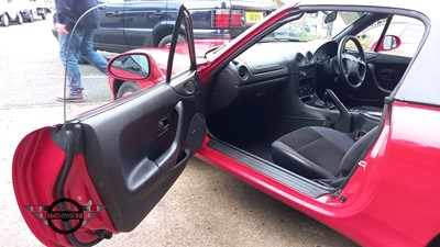 Lot 590 - 1999 MAZDA MX 5