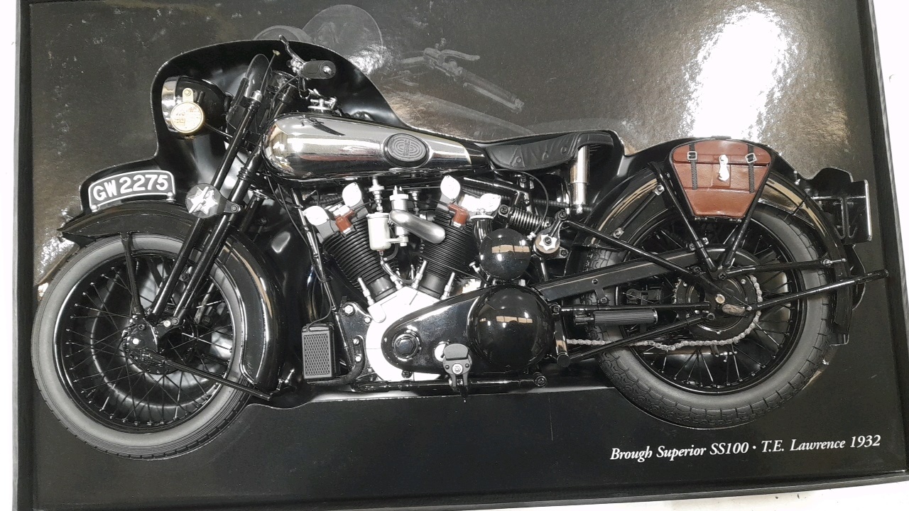 Lot 244 - MINICHAMPS BROUGH SUPERIOR SS100 T.E