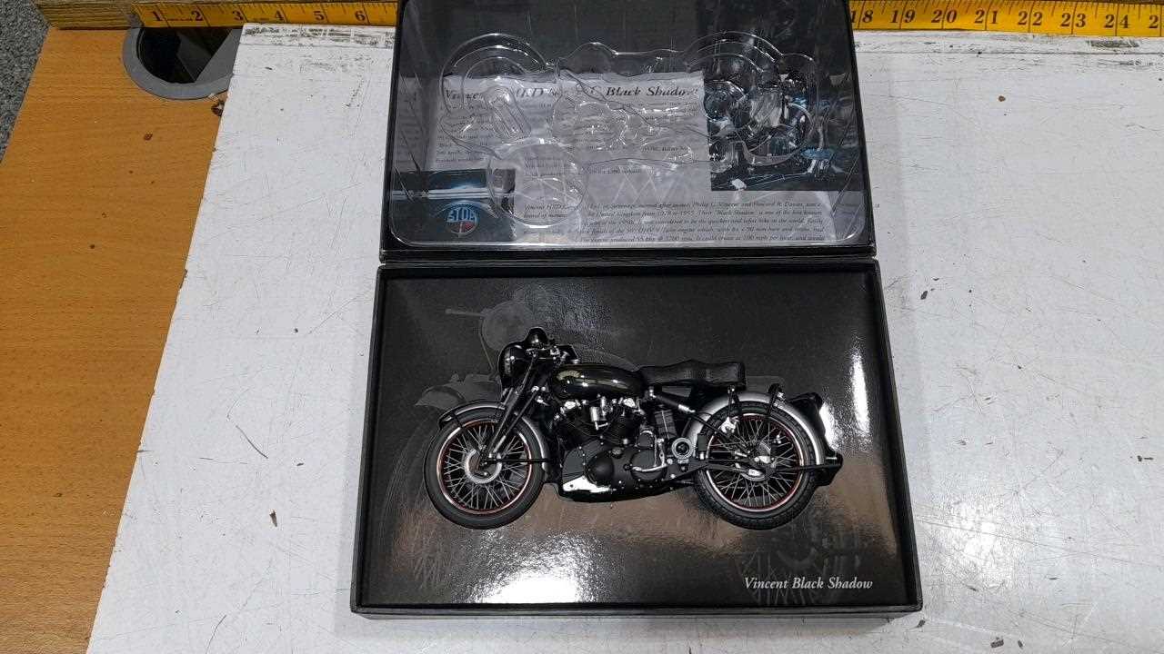 Lot 350 - MINICHAMPS 1.12 SCALE VINCENT BLACK SHADOW Lot 350 - MINICHAMPS 1.12 SCALE VINCENT BLACK SHADOW