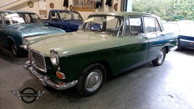 Lot 496 - 1965 MG MAGNETTE