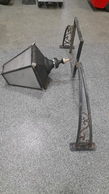 Lot 187 - THORNBURY CASTLE PUB LAMP AND WALL BRACKET