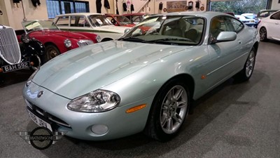 Lot 288 - 2000 JAGUAR XK8 COUPE AUTO