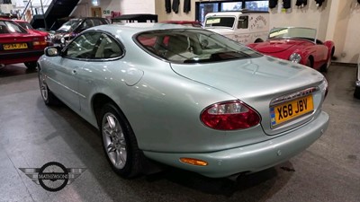 Lot 288 - 2000 JAGUAR XK8 COUPE AUTO