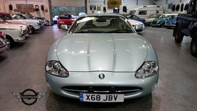 Lot 288 - 2000 JAGUAR XK8 COUPE AUTO