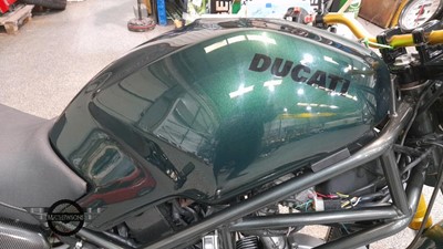 Lot 421 - 1998 DUCATI M900