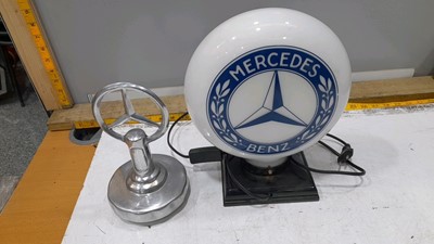 Lot 387 - MERCEDES DESK TOP BONNET MASCOT & LIGHT UP MERCEDES BENZ GLOBE