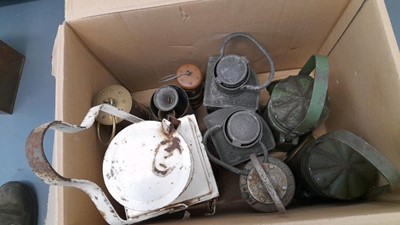 Lot 411 - BOX OF ASSORTED  LANTERNS