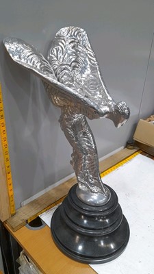 Lot 408 - LARGE SPIRIT OF ECSTACY STATUE 27" X 14" X 11"
