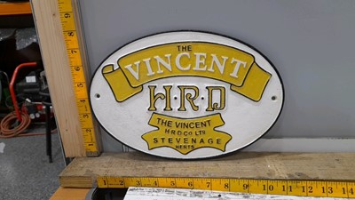 Lot 475 - THE VINCENT HRD CAST REPRO SIGN 12" X 8"