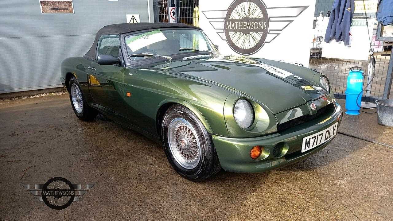 Lot 424 - 1994 ROVER MG RV8