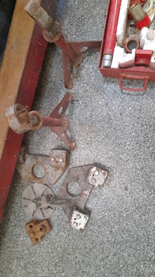 Lot 688 - DOSER / STRAIGHTENER + WELDER KIT