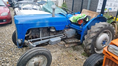 Lot 689 - LEYLAND 154 TRACTOR